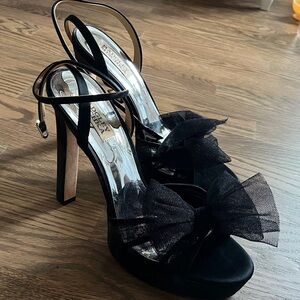 Badgley Mischka Black Heels with Bow Accent
